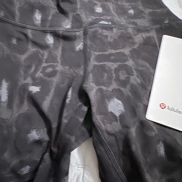 lululemon Align™ HR  Pant with Pockets 25” in leopard prints - Picture 5 of 5